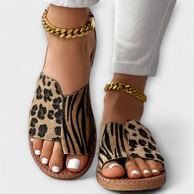 Isa - Slippers met luipaardprint