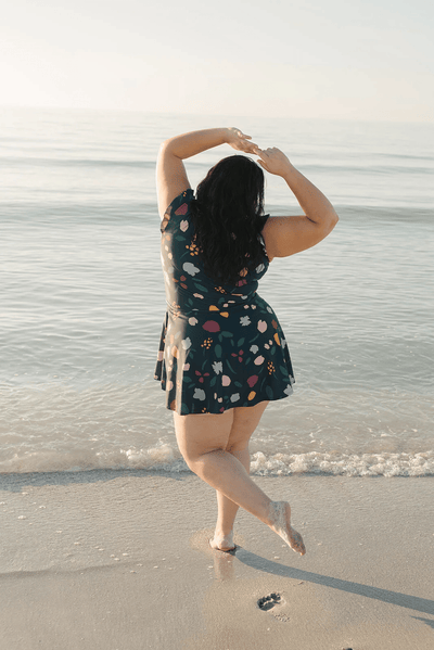 Sanne – Badpak met ruches en busteondersteuning