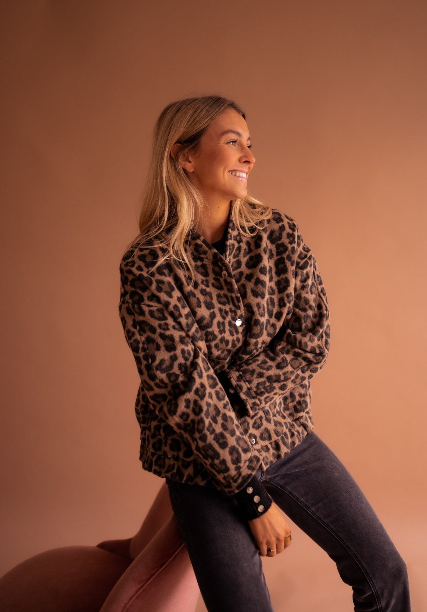 Charlene – Trendy Jas met Stijlvolle Look